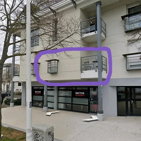 Joli studio meublé + parking en sous sol La Rochelle  Extérieur photo