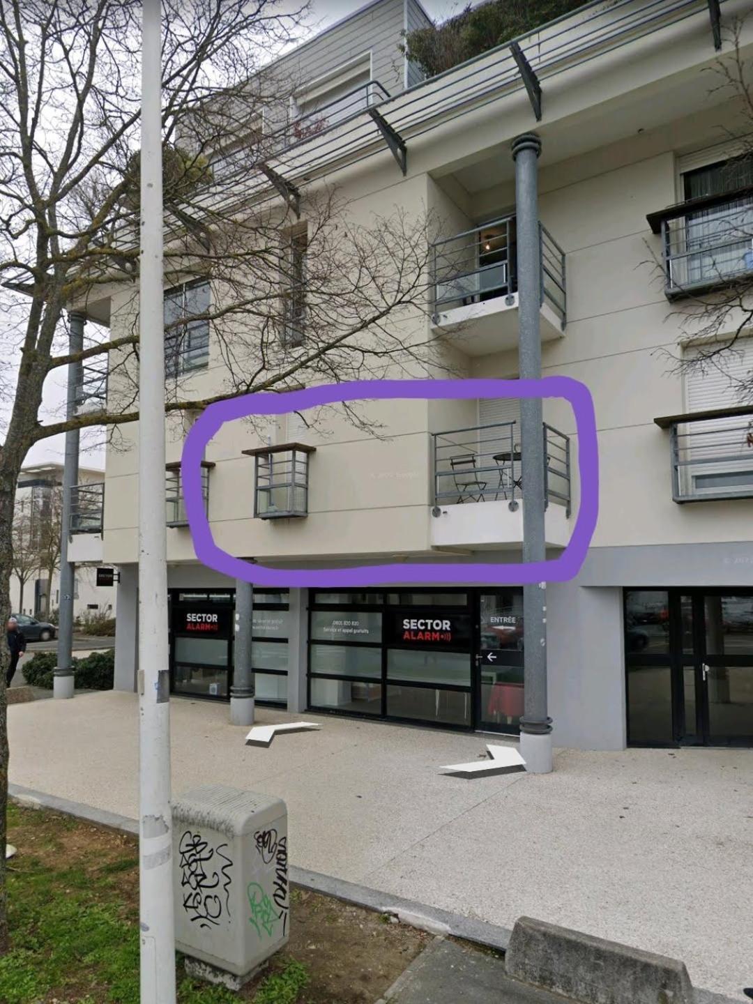 Joli Studio Meuble + Parking En Sous Sol * La Rochelle (Charente-Maritime)
