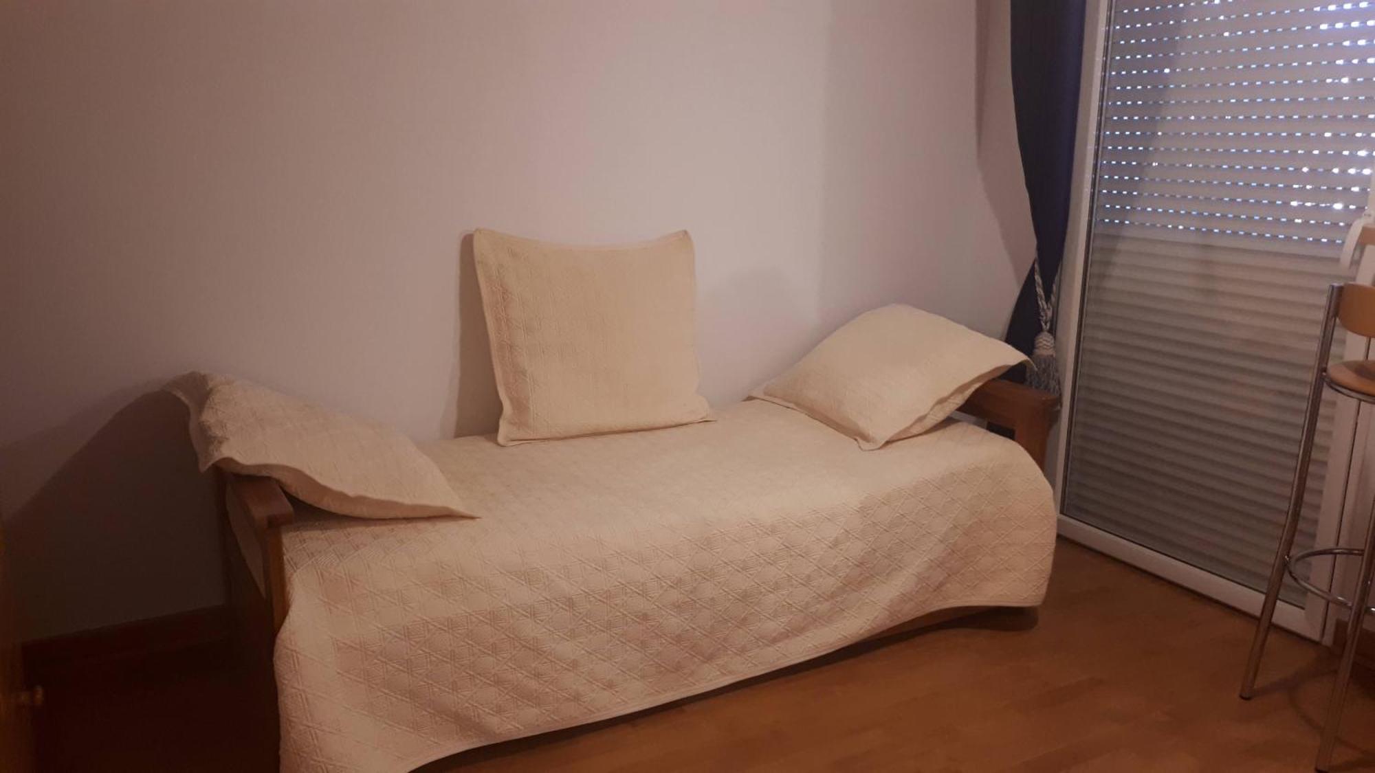 Joli Studio Meuble + Parking En Sous Sol